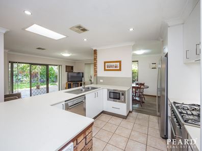 39 Firwood Trail, Woodvale WA 6026
