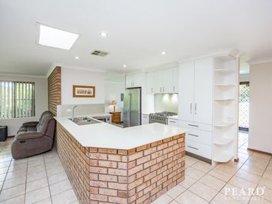 39 Firwood Trail, Woodvale WA 6026