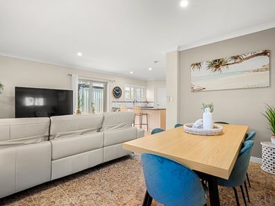 2/96 Harrison Street, Rockingham WA 6168