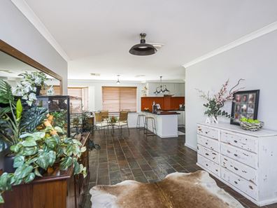 17 Banksia Court, Bullsbrook WA 6084