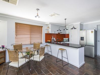 17 Banksia Court, Bullsbrook WA 6084