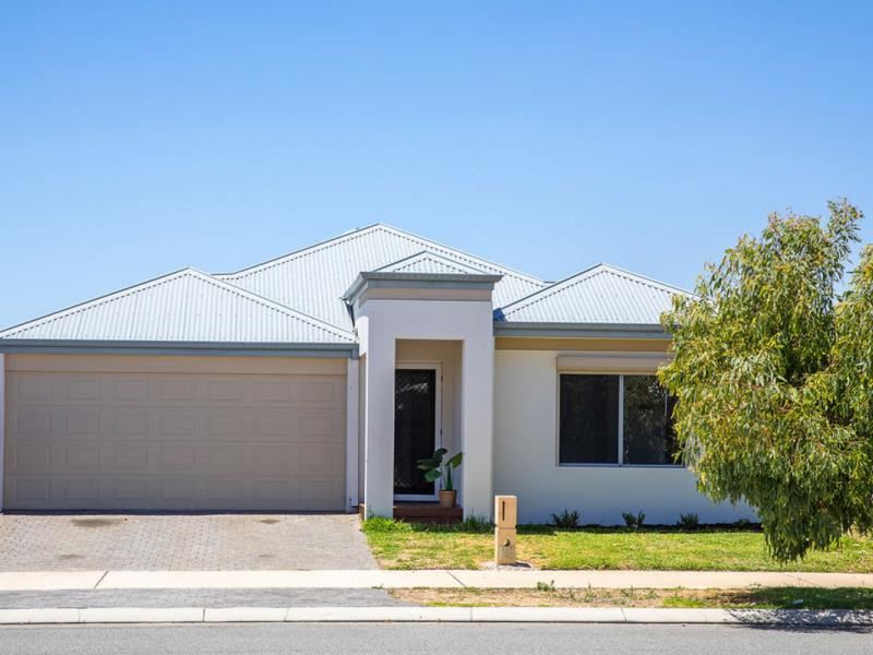 12 Cathedral Approach, Secret Harbour