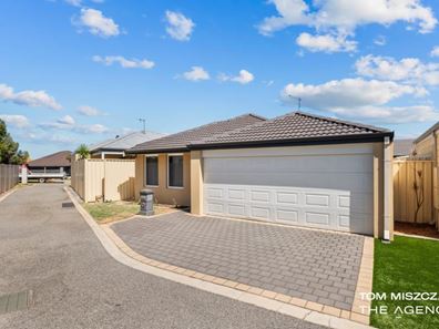 2/31 Pinker Crescent, Maida Vale WA 6057