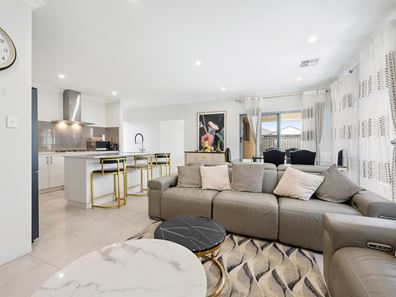 104 Lakefield Drive, Brabham WA 6055