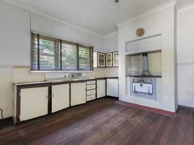 3 Mclarty Road, Pinjarra WA 6208