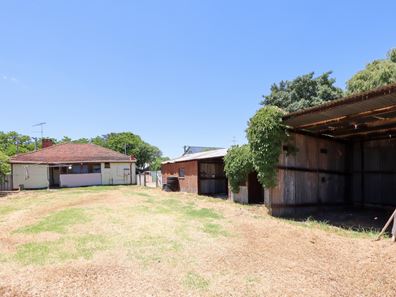 3 Mclarty Road, Pinjarra WA 6208