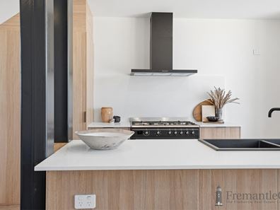 34 Surada Street, North Coogee WA 6163