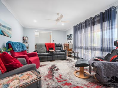 216 Third Street, Wonthella WA 6530