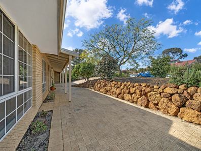 57 Treetop Avenue, Edgewater WA 6027