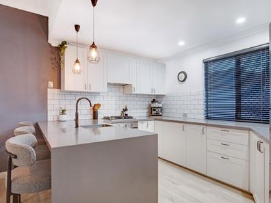 1B Phillips Grove, Innaloo WA 6018