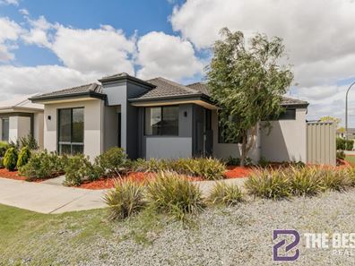 8 Sweetgum Way, Piara Waters WA 6112