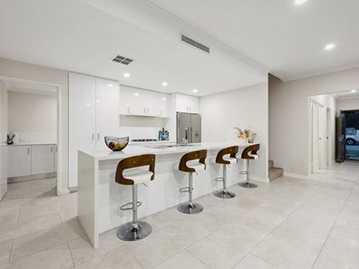 275 Fisher Street, Cloverdale WA 6105