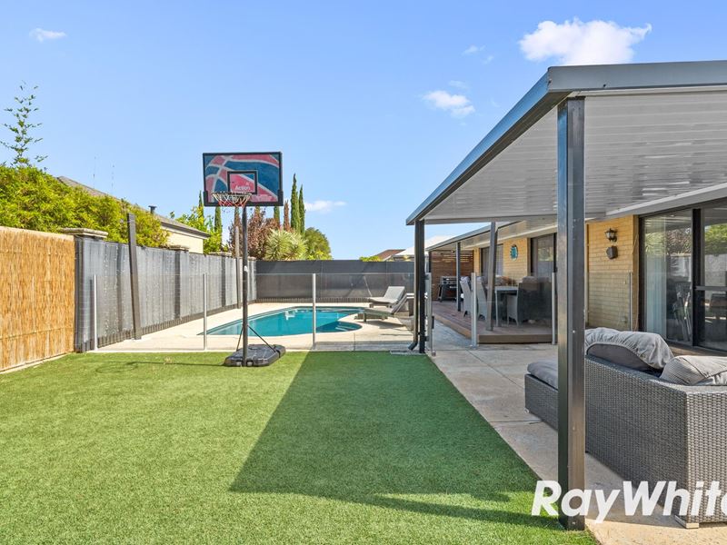 25 Frenchmans Crescent, Secret Harbour WA 6173