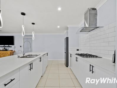 25 Frenchmans Crescent, Secret Harbour WA 6173