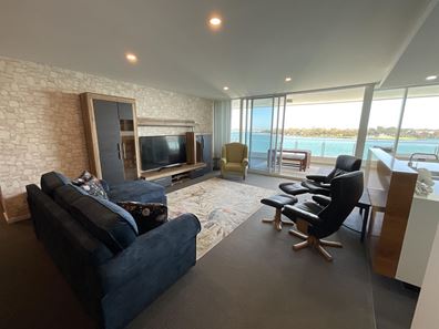 402/5 Marco Polo Drive, Mandurah WA 6210