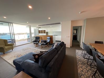 402/5 Marco Polo Drive, Mandurah WA 6210