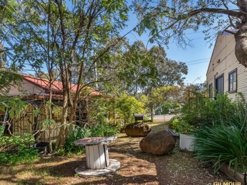 1 & 4/2 Soldiers Road, Roleystone WA 6111