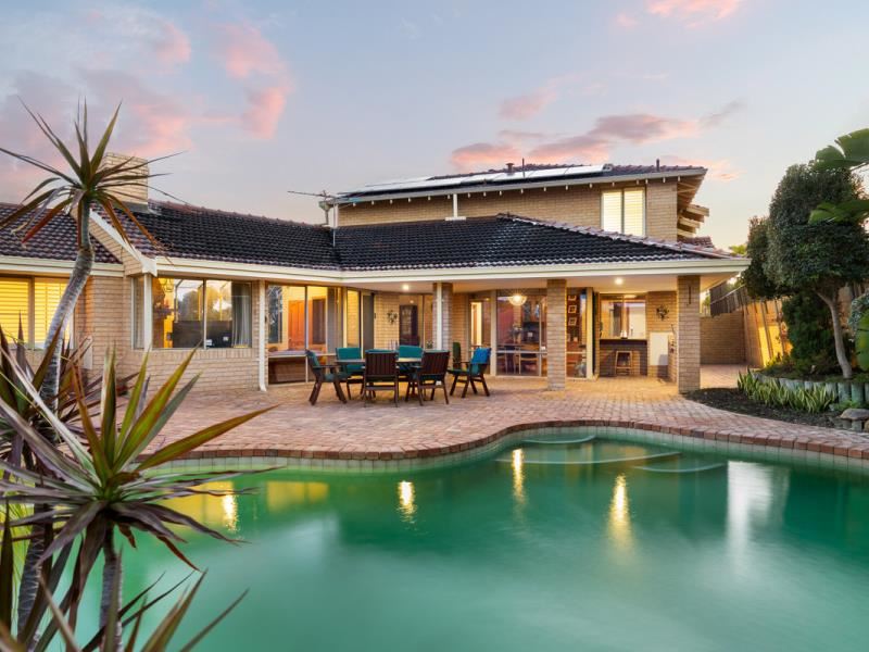 18 Rae Place, Hillarys WA 6025