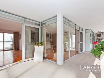 30/138 Mounts Bay Road, Perth WA 6000