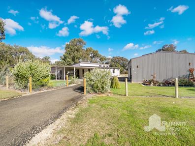 64 Lakeside Drive, Myalup WA 6220