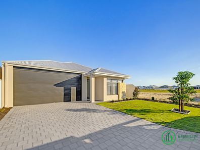 32 Concourse Parkway, Brabham WA 6055
