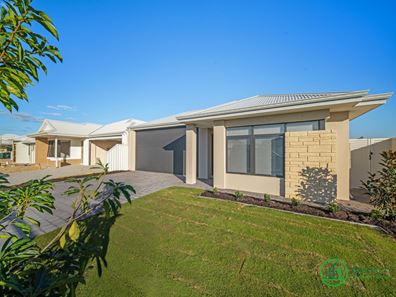 32 Concourse Parkway, Brabham WA 6055