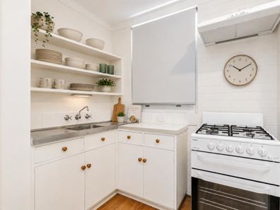 17/17 The Avenue, Crawley WA 6009