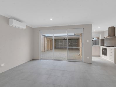 5 Ironstone Lane, Coodanup WA 6210