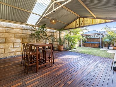 6 Cronulla Road, Secret Harbour WA 6173