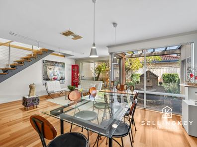 8 BAYCHESTER CIRCLE, Canning Vale WA 6155