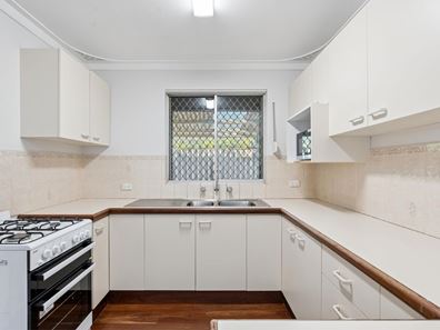 11 Sicklemore Road, Parmelia WA 6167