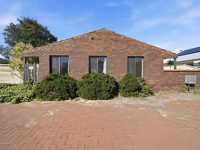 42 Yale Road, Thornlie WA 6108