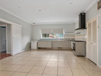 257 Burt Street, Victory Heights WA 6432