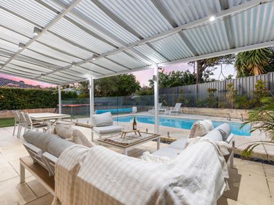 51 Redfin Crescent, Beldon WA 6027