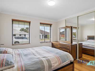 12 Flowergum Way, South Lake WA 6164