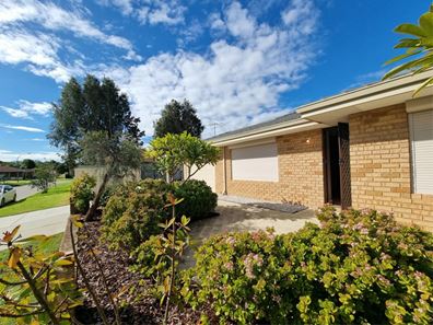 21 Reveley Close, Seville Grove WA 6112