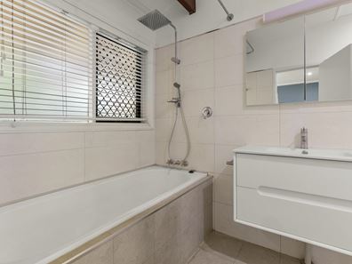 10 Drummond Place, Cable Beach WA 6726