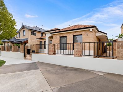 10 Leclair Terrace, Stirling WA 6021
