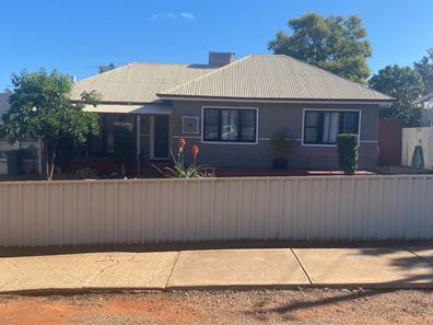 68 Killarney Street, Hannans WA 6430