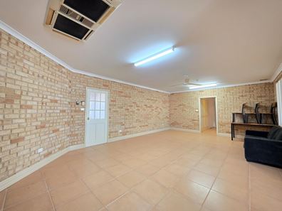 13 Granberry Drive, Carnarvon WA 6701