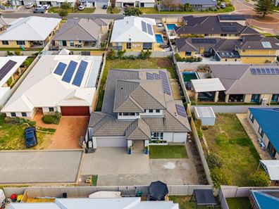 21 Calooli Grove, Golden Bay WA 6174