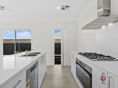 18A Baroque Way, Baldivis WA 6171