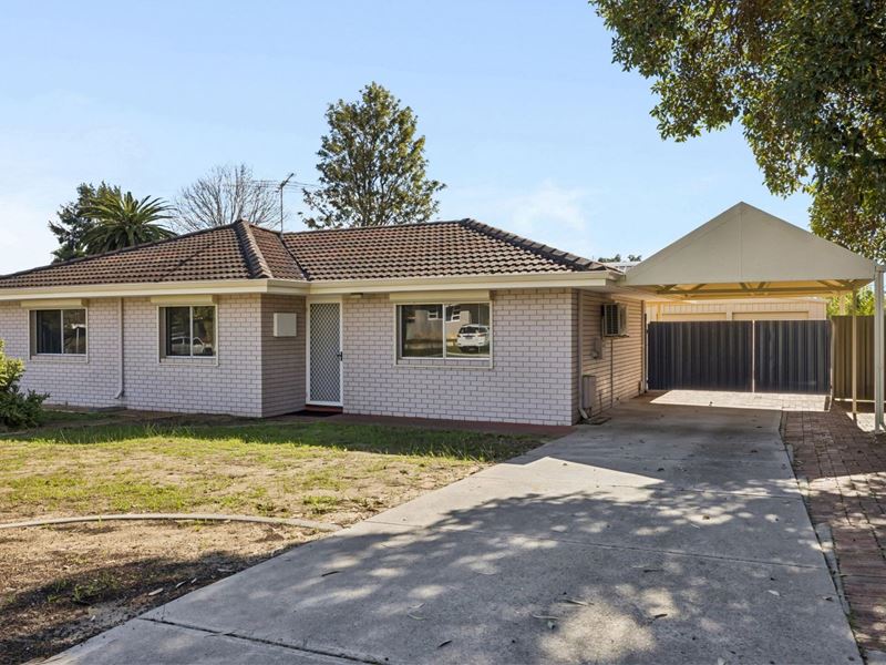 27 Gummow Way, Girrawheen WA 6064