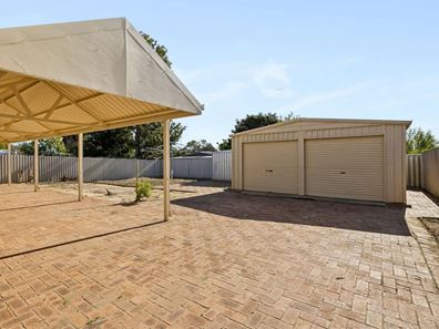27 Gummow Way, Girrawheen WA 6064