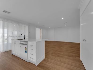 3 Papaya Road, Eglinton WA 6034
