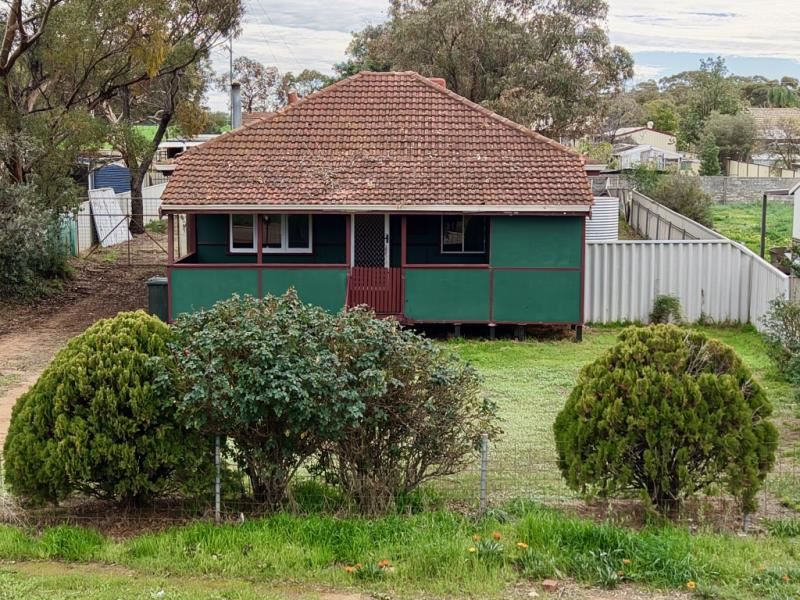 69 Avon  Street, Quairading WA 6383