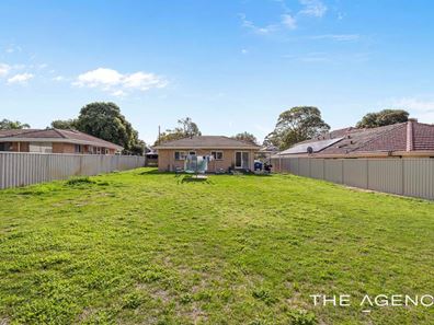 11 Hope Avenue, Salter Point WA 6152