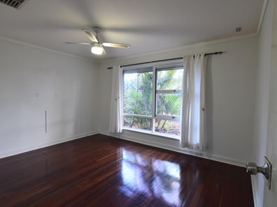 4 Rhonda Avenue, Willetton WA 6155