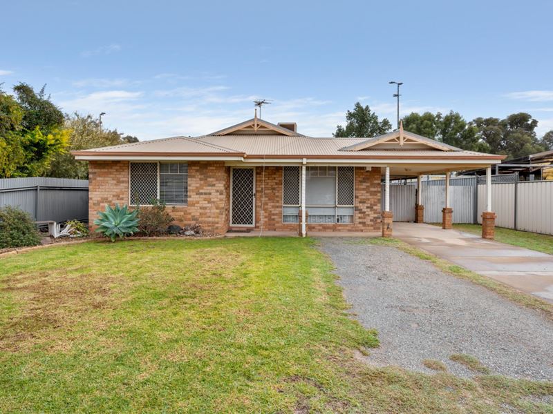 15 Truscott Court, South Kalgoorlie