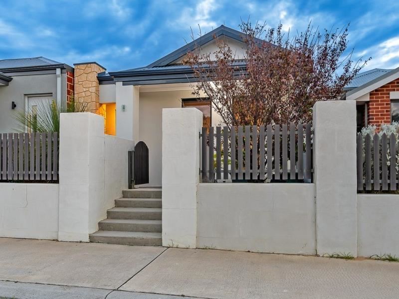 4 BENSON LOOP, Alkimos WA 6038